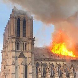 Notre-Dame de Paris während des Brandes am 15.4.2019 (Foto: Wandrille de Préville)