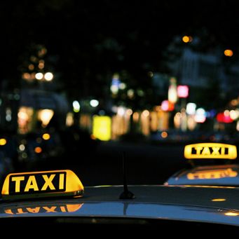 Taxi (Foto: Lexi Anderson/unsplash.com)