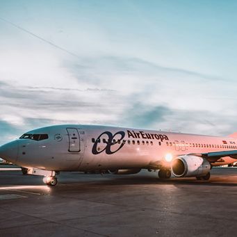 Flugzeug (Foto: Yannic Kreß/unsplash.com)