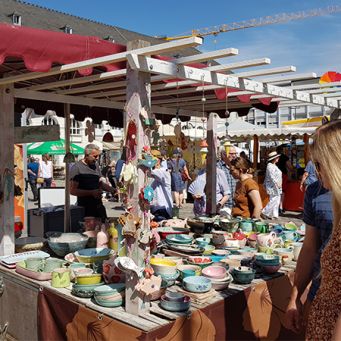 Kunsthandwerkermarkt auf dem Marktplatz