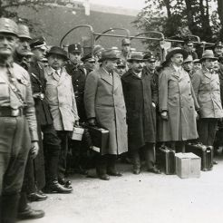 Hermann Stenz, Adam Remmele, Erwin Sammet, Ludwig Marum, Gustav Heller, Sally Grünebaum und August Furrer, Propagandafoto vom 16.5.1933 (Foto: Stadtarchiv Karlsruhe)